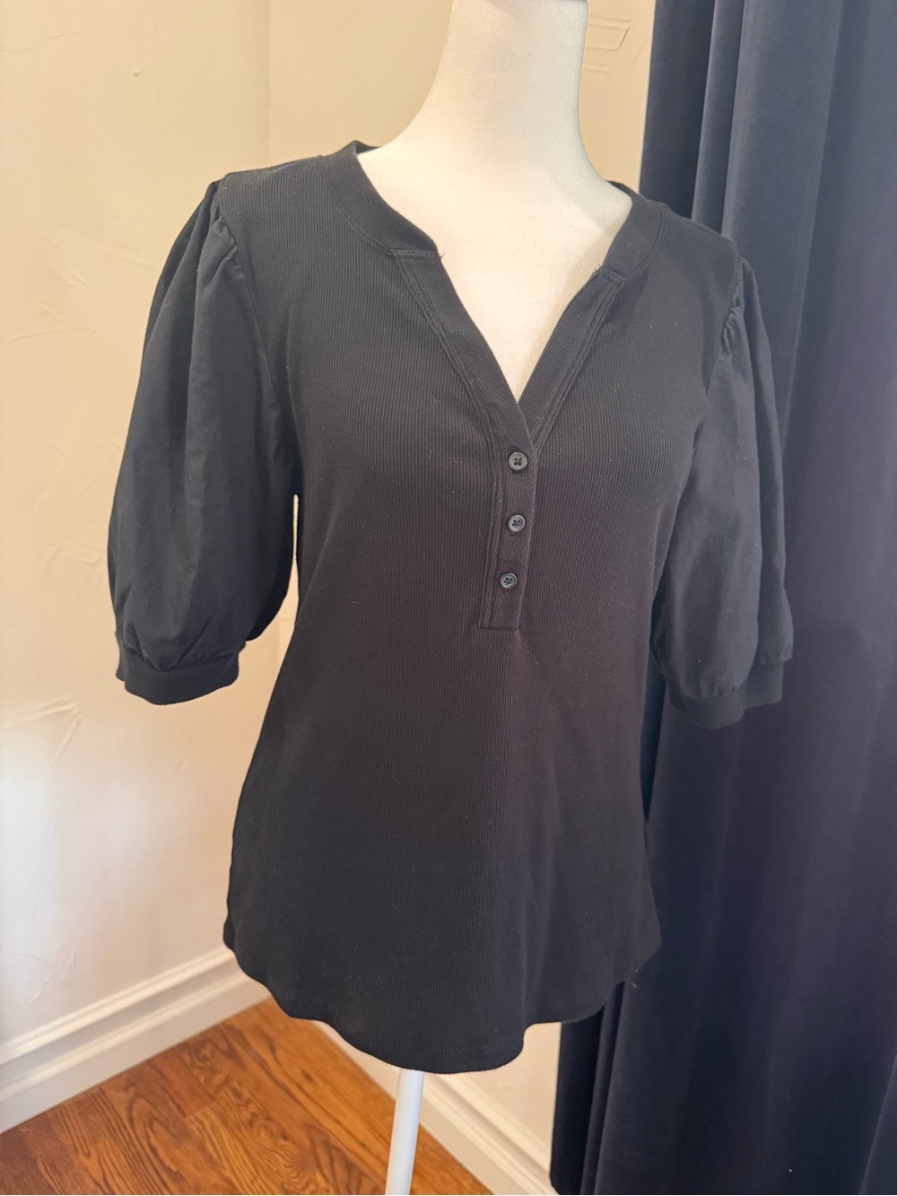GAP Black Puff-Sleeve Henley Tee